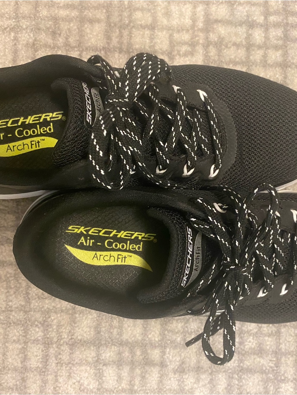 Sketchers Glide Step Arch Fit Black Athletic Sneaker New in Box 8.5 - Picture 4 of 10